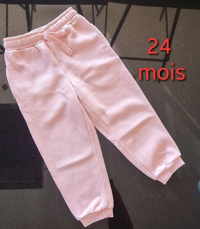 ● 24 mois ● Jogging Tex
