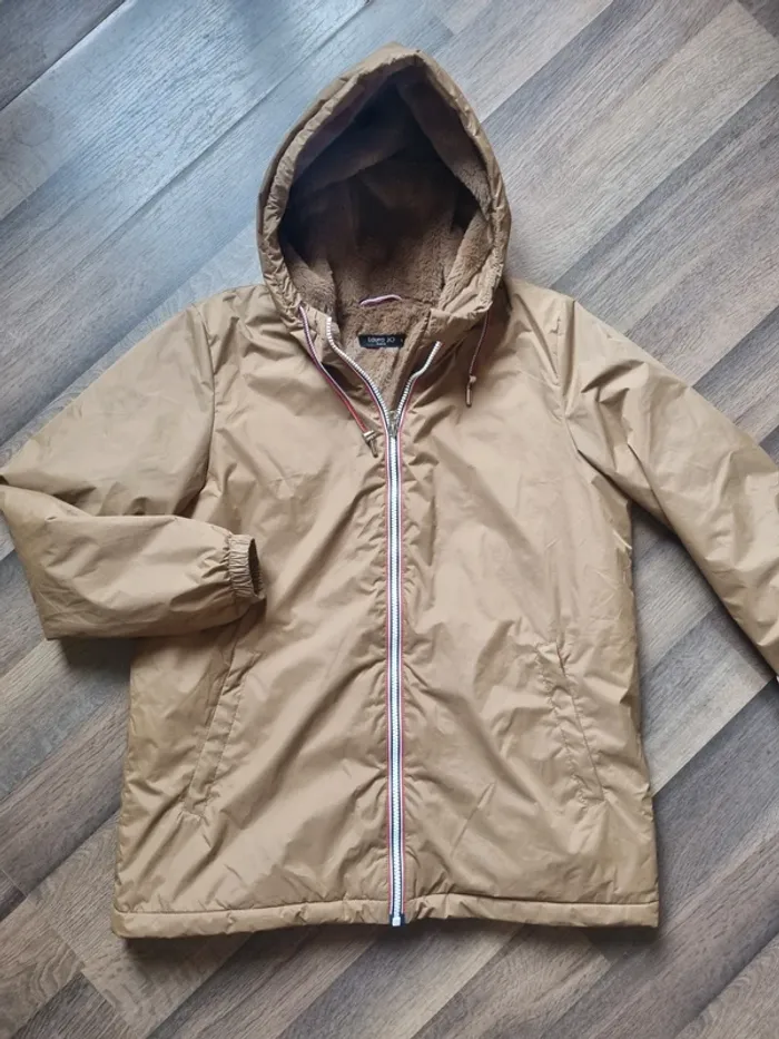 Manteau / Parka mi-longue imperméable fourrée couleur Camel. Taille XL. Laura Jo. Comme neuf