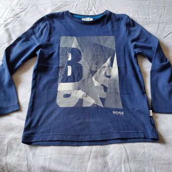 t-shirt Mlongue hugo boss 5ans  (10e)