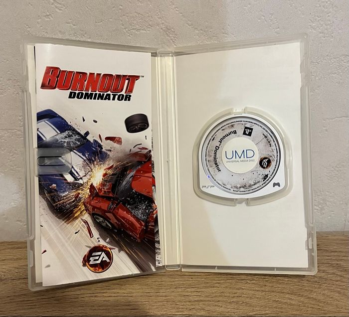 Burnout legend et Dominator - Psp - photo numéro 3
