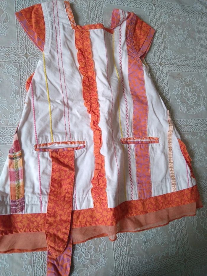 Robe blanche et orange 12 mois - photo numéro 2