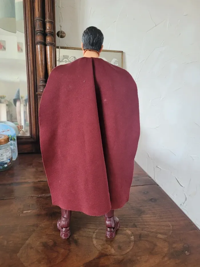 Vends grande figurine articulée super man return  dc comics - photo numéro 3
