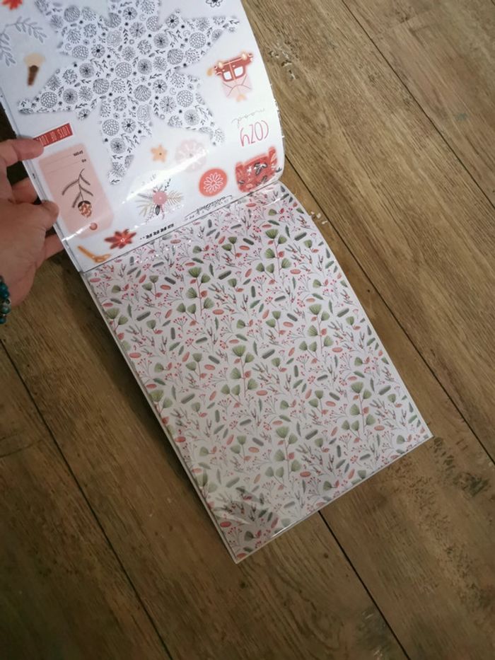 Set papiers déco scrapbooking - photo numéro 4