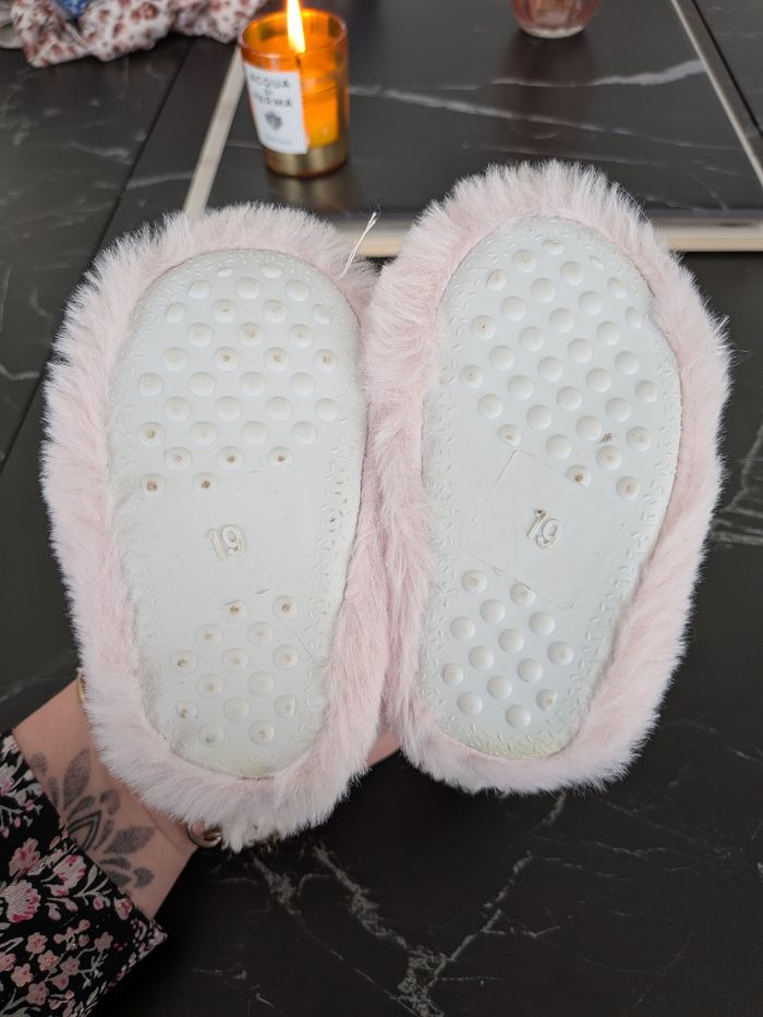 Chaussons fille 😌 - photo numéro 3