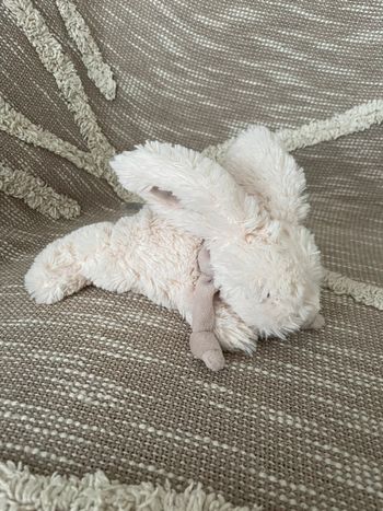 Peluche 20cm doudou et compagnie lapin allongé blanc et beige très bon état