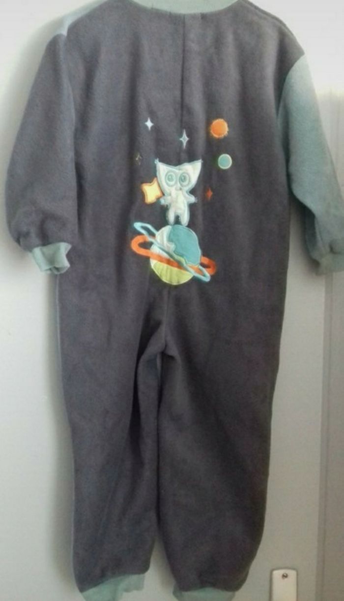 pyjama / combinaison gris et bleu - photo numéro 2