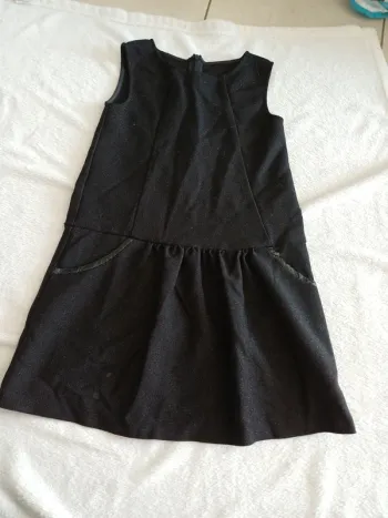 Robe noir 8 ans