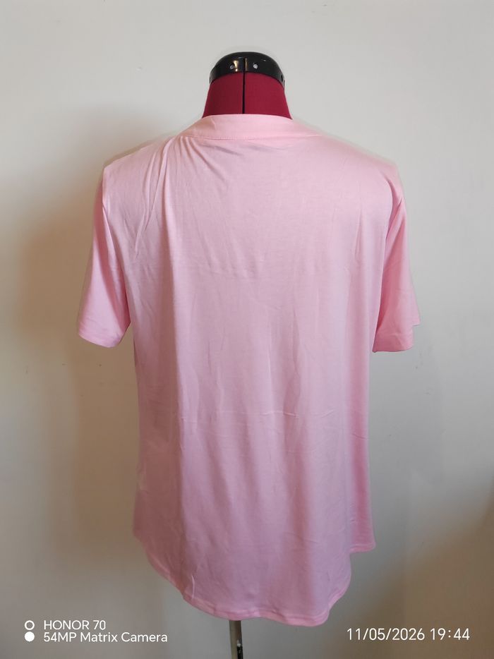 T shirt col v - photo numéro 4