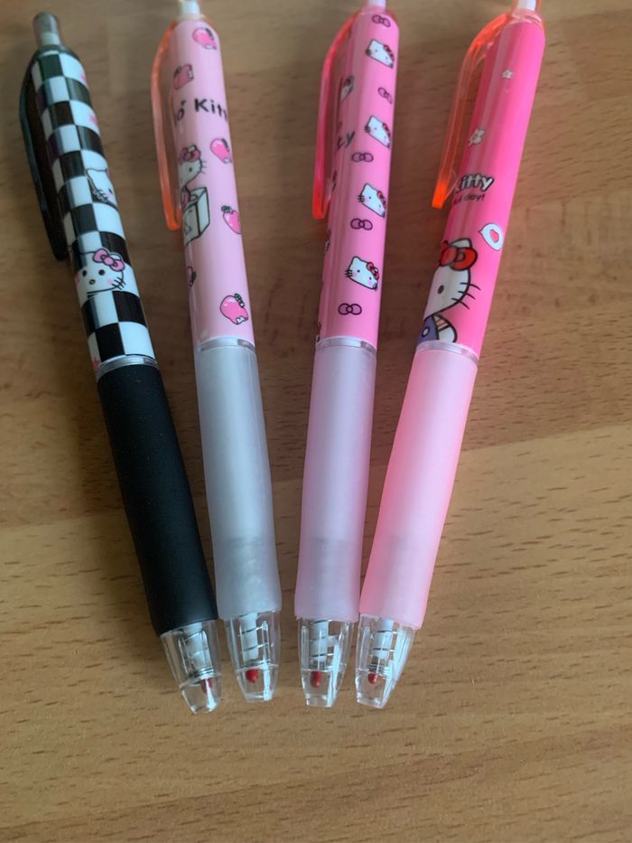 4 stylos Hello Kitty - photo numéro 2