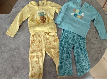 Lot de deux pyjamas deux pièces 