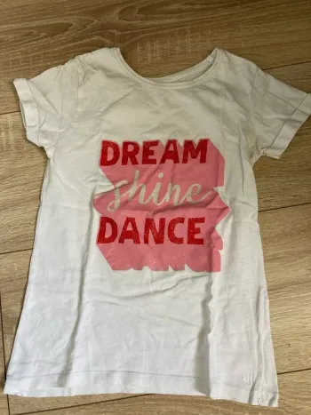 TEE shirt fille 7-8 ans