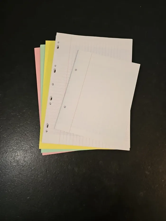 Fournitures scolaires feuilles