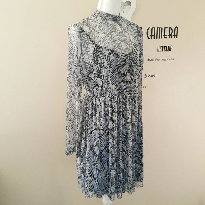 Robe en voile imprimée chic bleu taille XL comme neuve - photo numéro 14