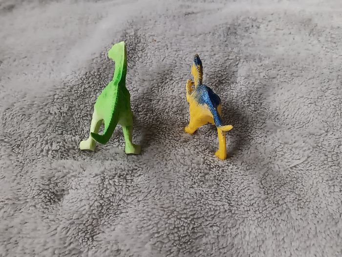 Lot de 2 dinosaure - photo numéro 2