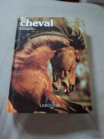 Larousse sur le cheval