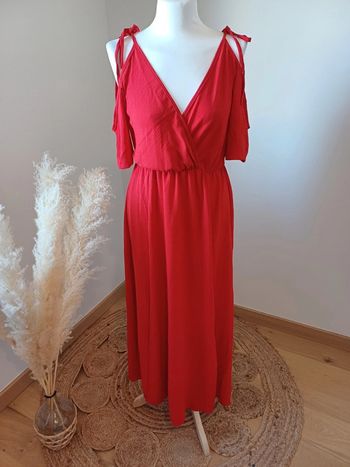 Robe longue rouge fluide à épaules dénudées neuve Estee Brown taille S/M 36/38