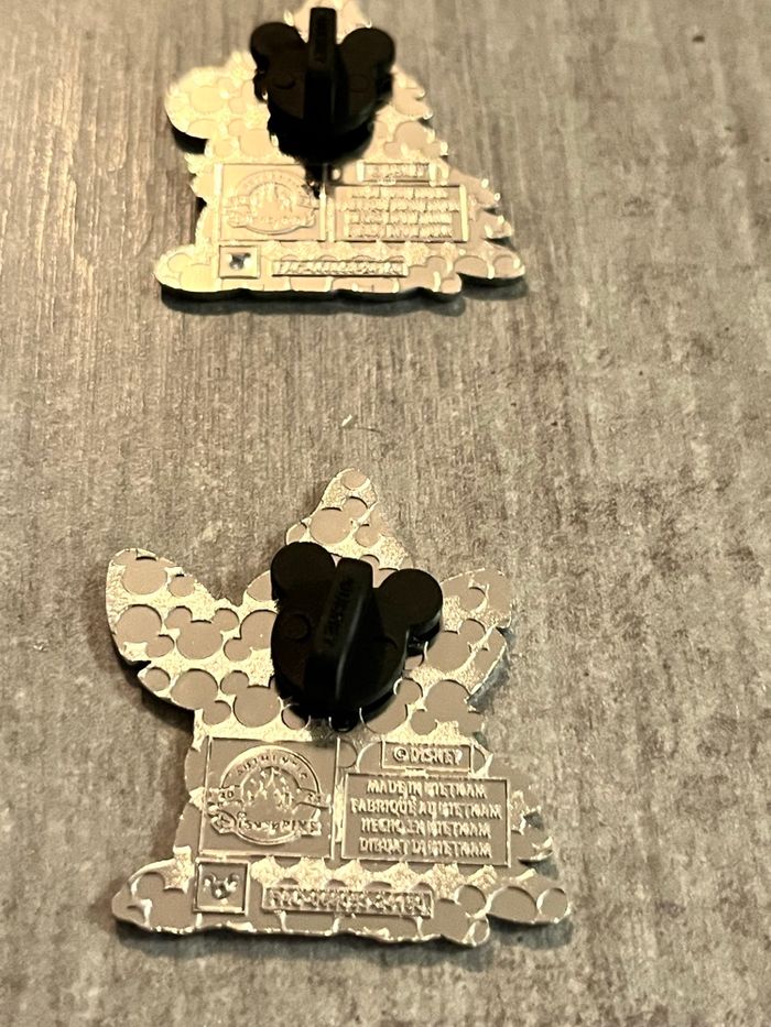 Lot 3 pin’s mystère winter gnomes Disney - photo numéro 7