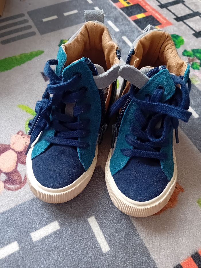Chaussures pointure 25