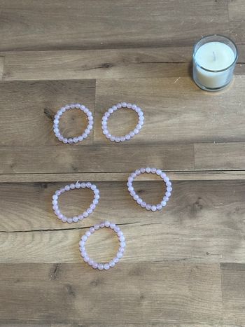 Je vend 5 bracelets très bon état 