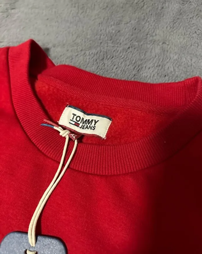 Pull Tommy Hilfiger Rouge Mixte XL Neuf 🔥 - photo numéro 4