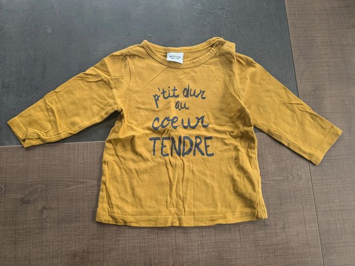 Tee shirt moutarde 9 mois