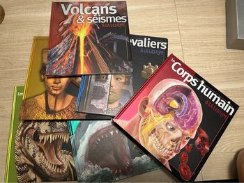 Lot de 6 livres « À la loupe »