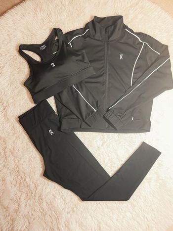 Ensemble sport On legging + brassière + veste – Taille M – Très bon état – Fitness & athleisure