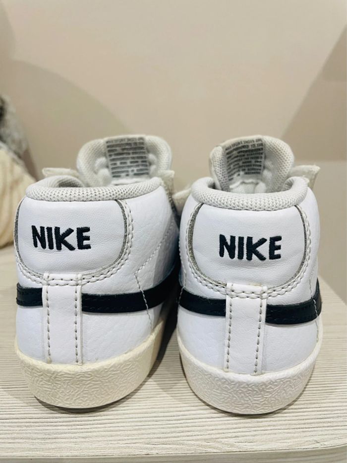 Baskets Nike Blazer Mid mixte - pointure 23,5 - photo numéro 3