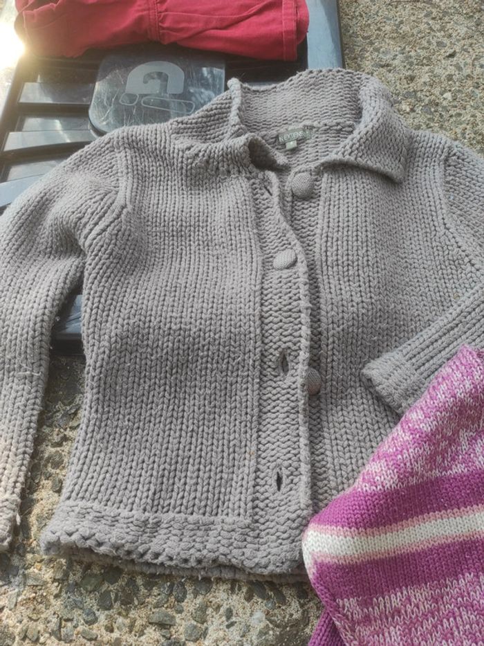 Lot 2 pulls hiver 6 ans - photo numéro 3
