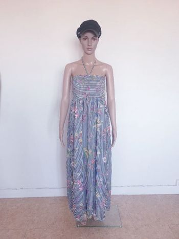 Magnifique robe longue rayée fleurie