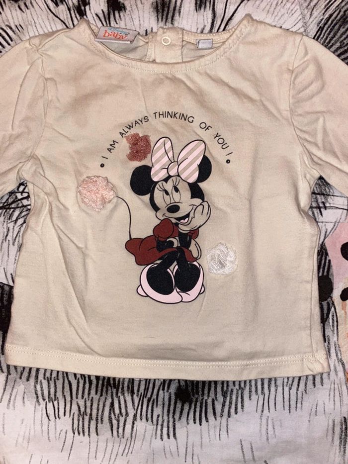 Ensemble pantalon et 2 t-shirts, taille 6-12 mois, marque BabyGap. - photo numéro 9