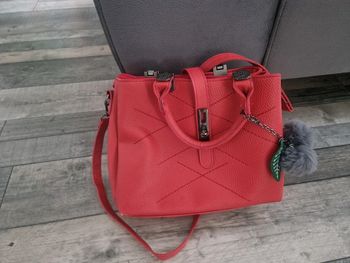 Sac à main rouge
