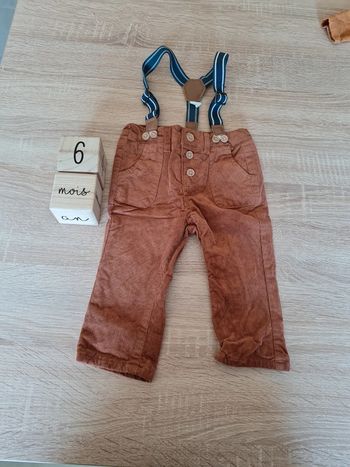 Pantalon velours avec bretelles 6 mois