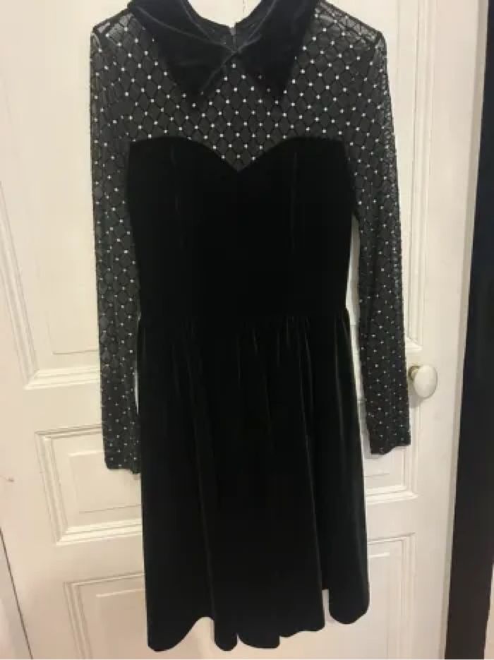 Robe noir velours et strass