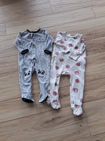 Lot 2 pyjamas 18 mois