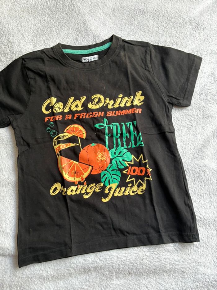 T-shirt U - photo numéro 2