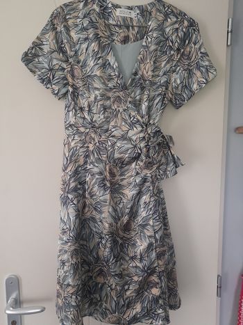 Très jolie robe molly bracken en taille xs.