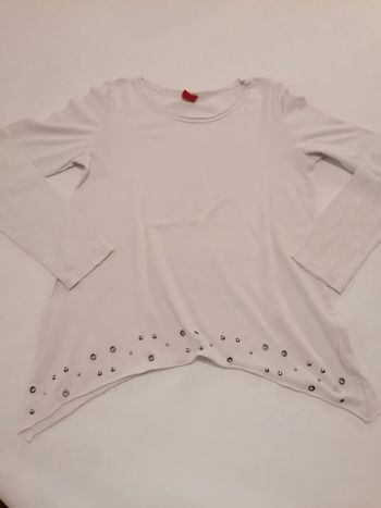 Tres joli tee-shirt manche longue plusieurs longueur en bas