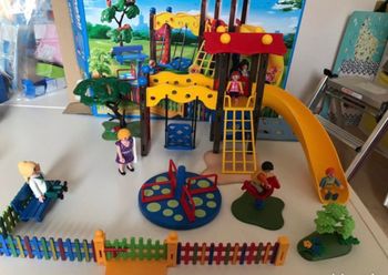 Playmobil 5568 - square avec enfants