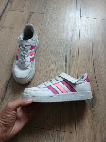 Basket Adidas blanches et roses 34  à scratch