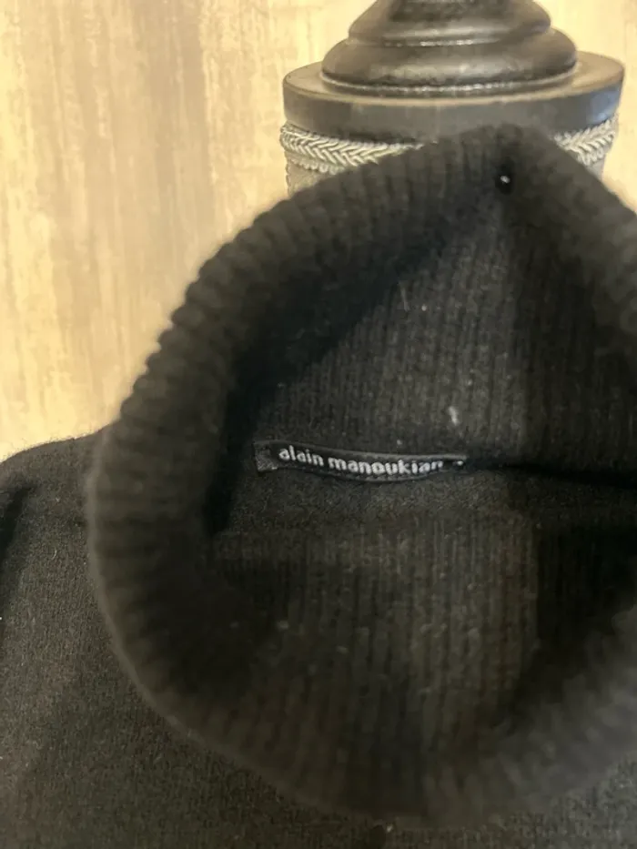 Pull noir - photo numéro 4