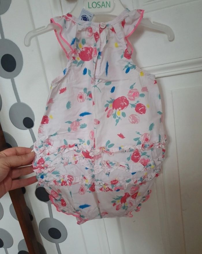 Bodie en tissu fleuri petit bateau taille 6 mois neuf - photo numéro 4