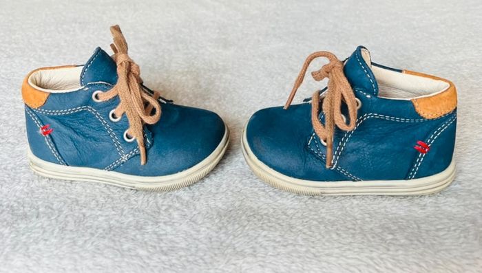 Paire chaussures marche cuir pointure 18 Bopy - photo numéro 2