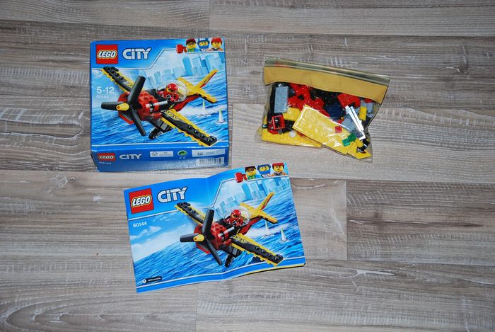 LEGO city 60144 Race Plane