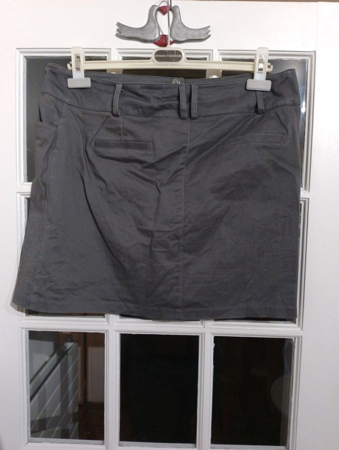 Jupe courte 44 - photo numéro 2