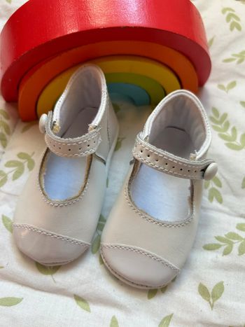 chaussures blanche bout verni 3/6 mois