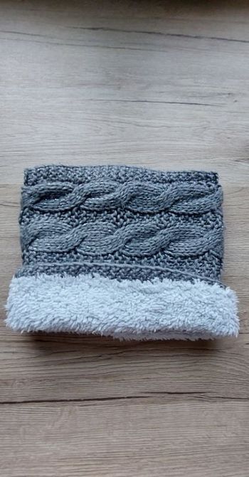 Joli snood bien chaud réversible fille 4 ans