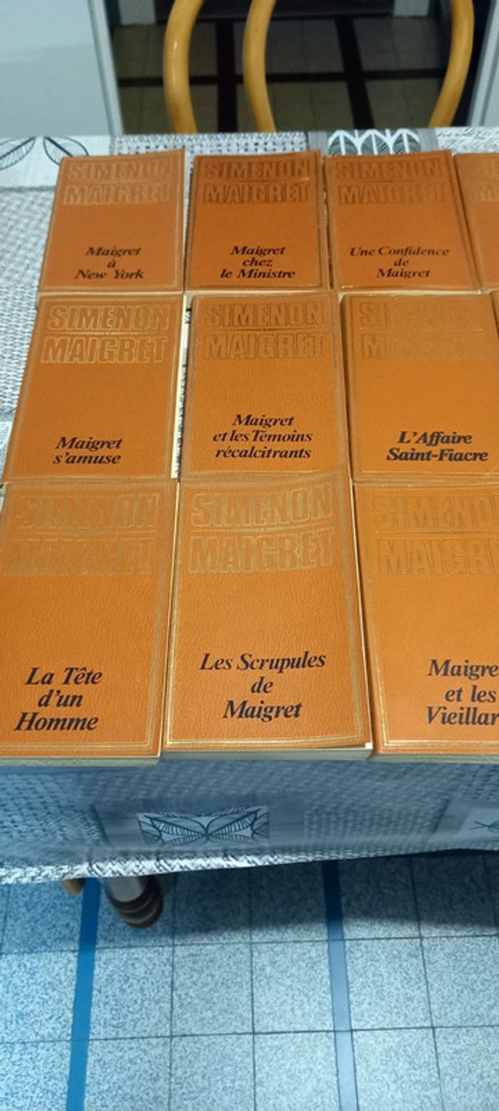 Lot de 12 livres Simenon Maigret - photo numéro 3