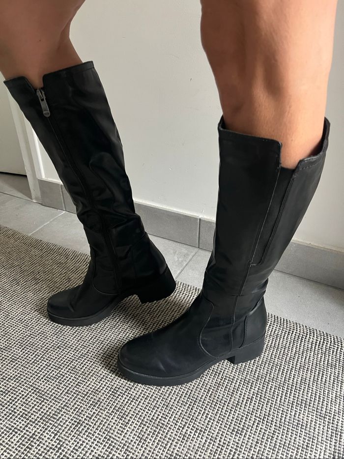 Botte haute noire - photo numéro 3