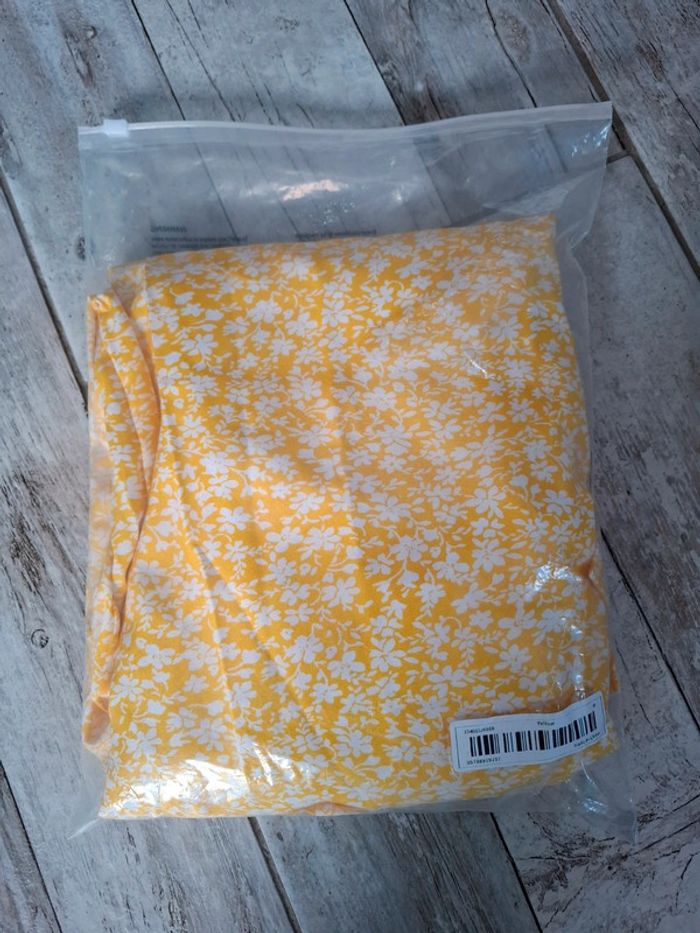 Robe jaune - photo numéro 5